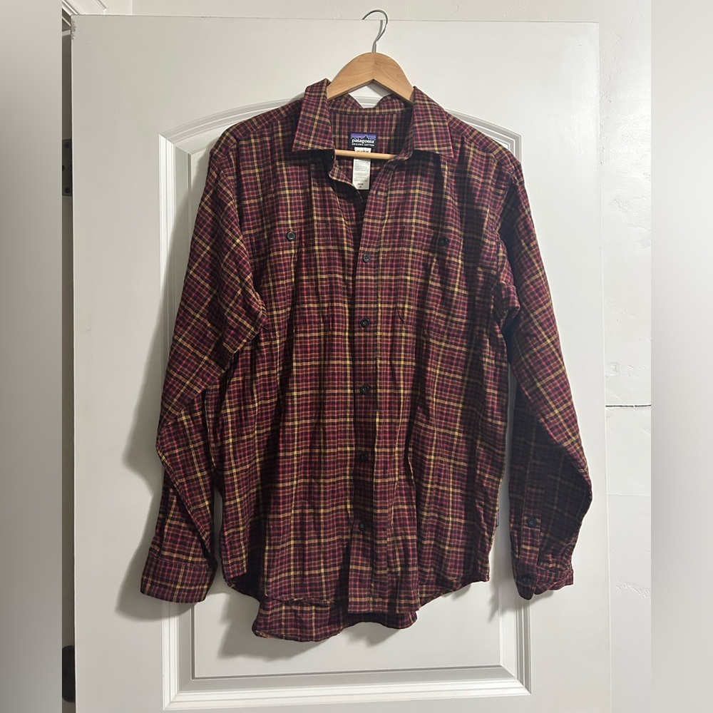 Patagonia Size medium Plaid Organic Cotton Outdoor‎ Button Down Shirt